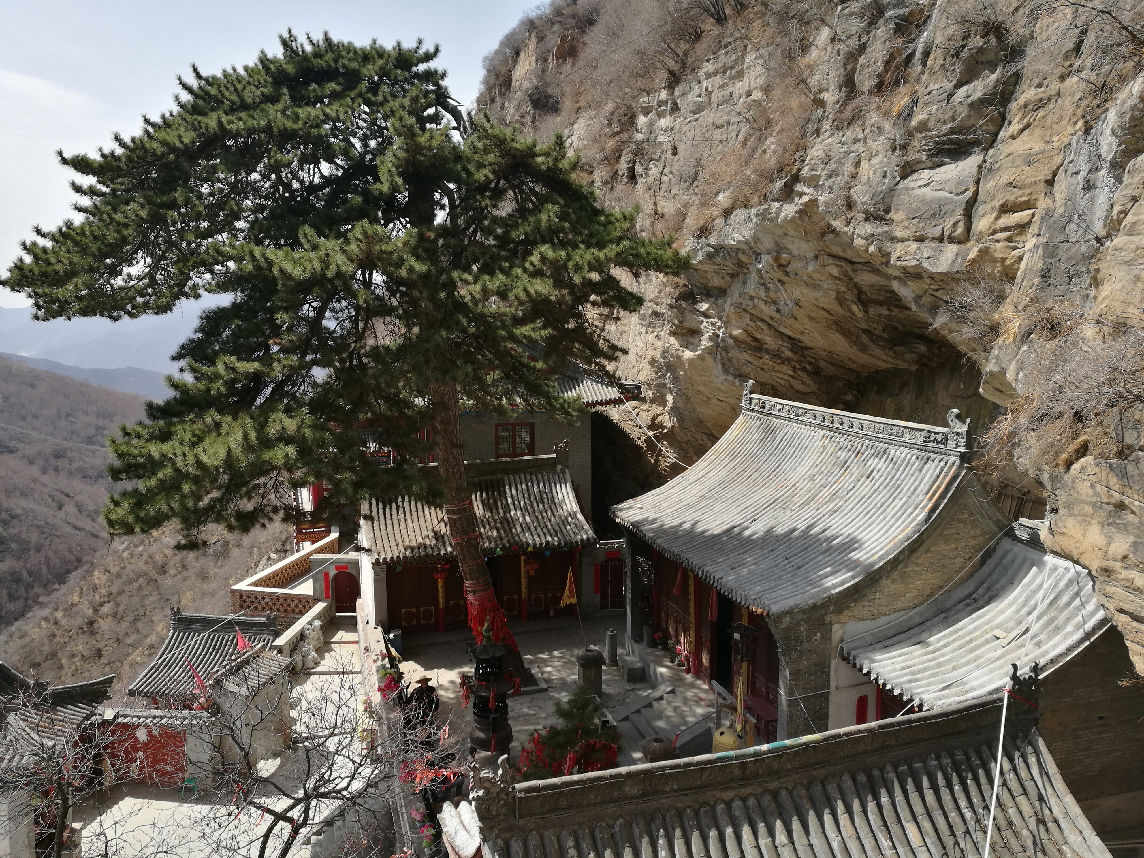 赵杲观:       位于山西省代县城南20公里处,地处五台山支脉的天台山