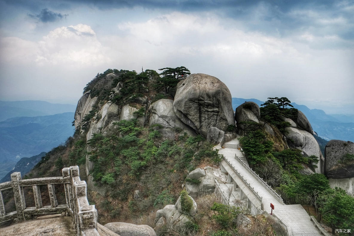 古南岳奇峰怪石天柱山