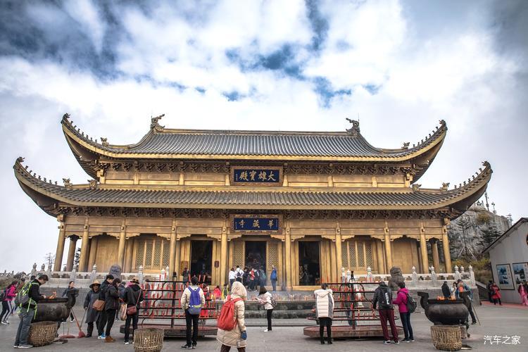 精彩【陪你一起看世界—四川站】观赏初冬的峨眉山