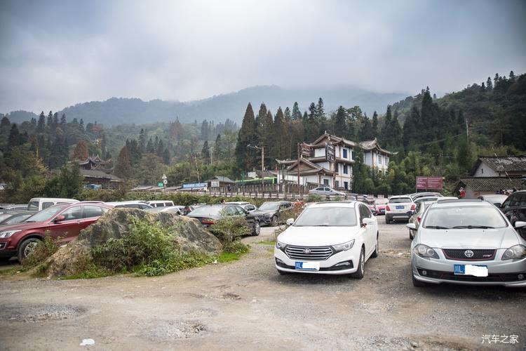 精彩【陪你一起看世界—四川站】观赏初冬的峨眉山